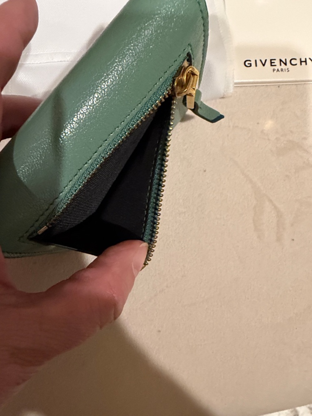 Givenchy Antigona leather bifold wallet-mint - Picture 4 of 9